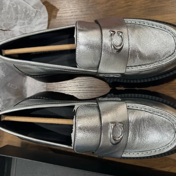 Coach Leah Silver Loafers - Size 8 Womens - Picture 2 of 7